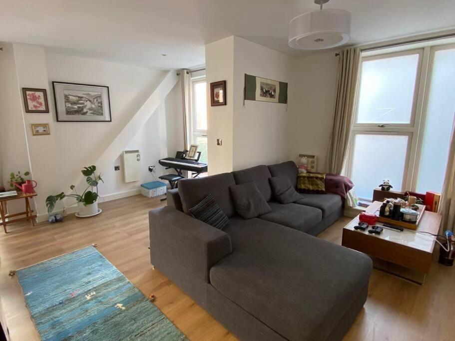 Apartment Bridge Flat - Perfect For Families London