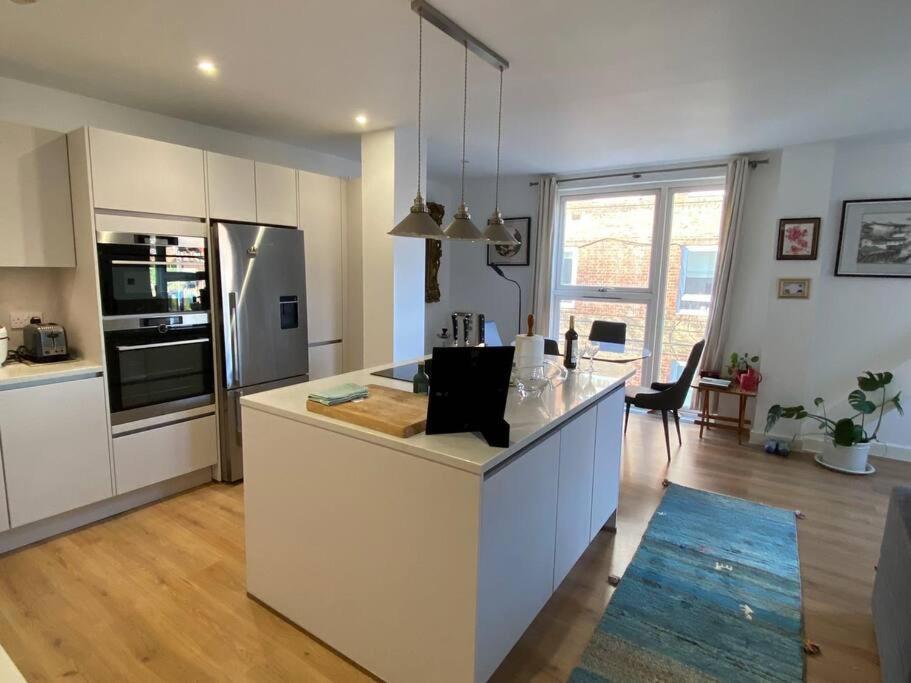 Bridge Flat - Perfect For Families Apartment *